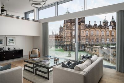 Curtain Systems, SG 5600, Colorama 2, The Crescent, Edinburgh, Scotland, UK