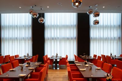 Curtain Systems, SG 5600, Colorama 1, Room shot "Radisson Blu Hotel", Zurich, Switzerland, Wave